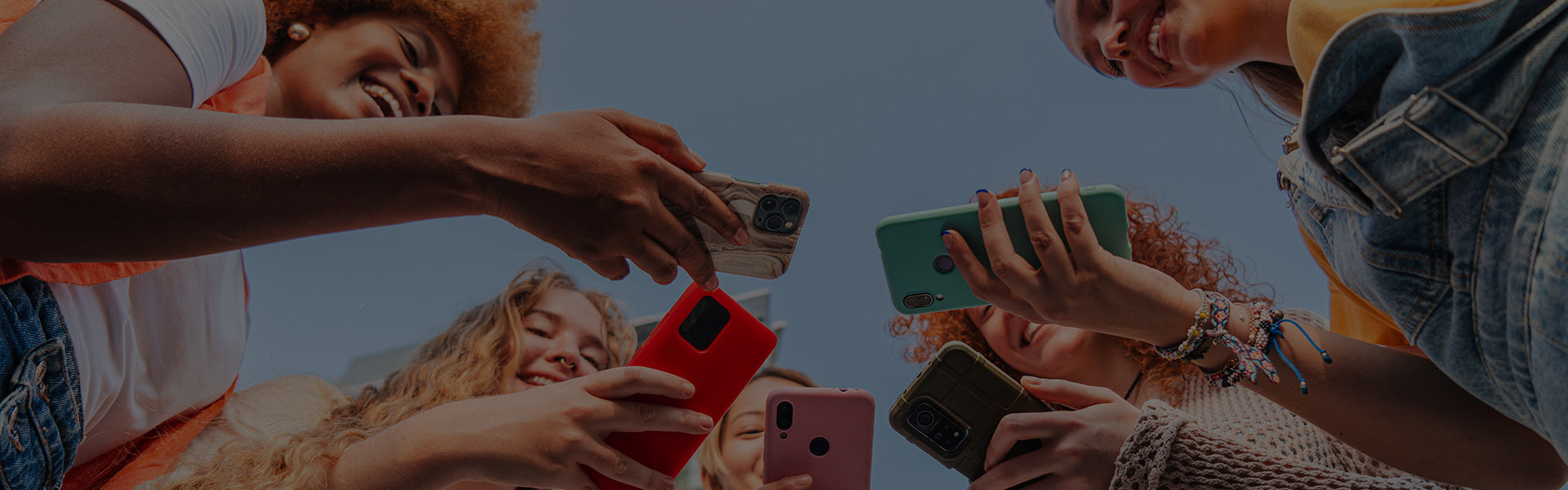 Discover Ellis Edge: Your trusted source for premium phone cases, chargers, and accessories from brands like Anker, Casetify, and OtterBox. Eco-friendly designs, hassle-free returns, and global shipping—elevate your mobile life today!